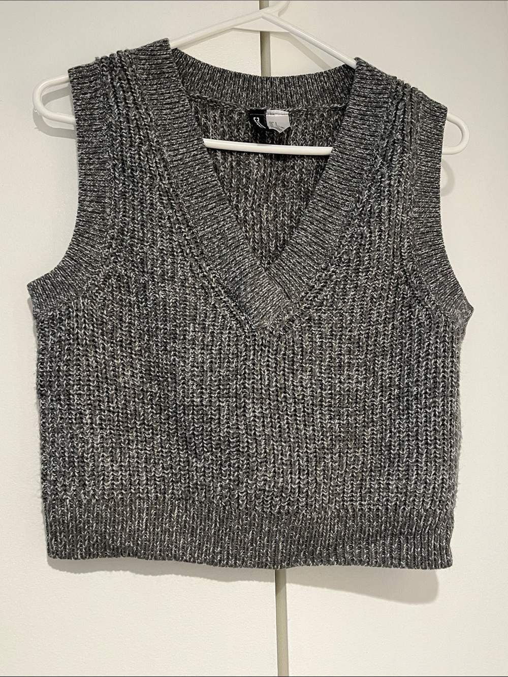 H&M Divided Gray V-Neck Sweater Vest